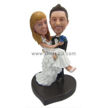 Custom wedding bobbleheads groom hold bride cake topper wedding gift anniversary gift