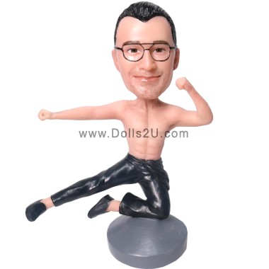 (image for) Custom Bobblehead Figure Kung Fu Master Showing A Bruce Lee Like Posture