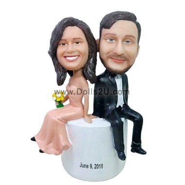  Custom Interestingly Sitting Wedding Cake Toppers Bobbleheads Item:11017